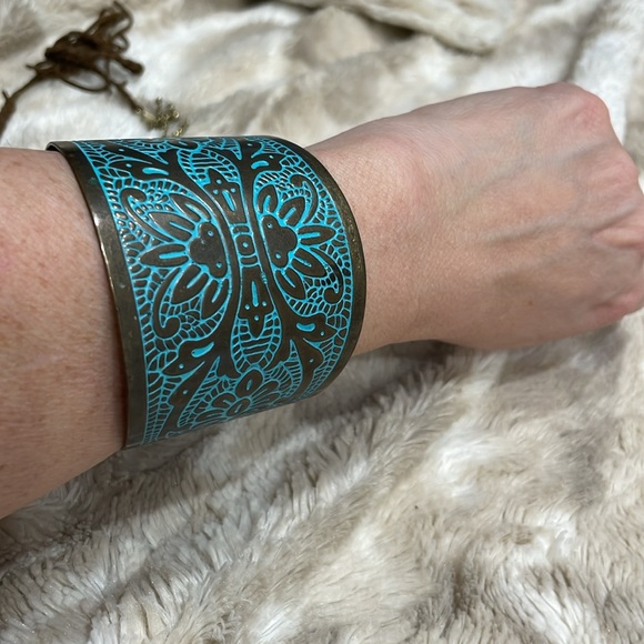 Blue rustic cuff bracelet adjustable - Picture 4 of 5